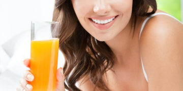 Polscy naukowcy obalają mit – badania nie potwierdziły związku pomiędzy regularnym piciem soków owocowych, a nadwagą u młodzieży