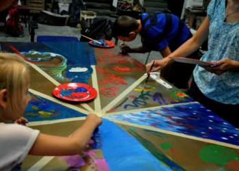 Readaptacja przez sztukę na Pradze Południe