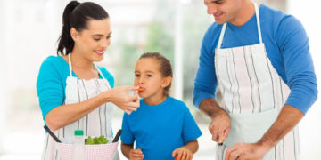 Jak prawidłowo karmić dzieci, aby rosły zdrowo