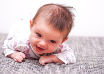 CZEGO OCZEKIWAĆ, GDY DZIECKO UCZY SIĘ WIĘCEJ NIŻ JEDNEGO JĘZYKA?