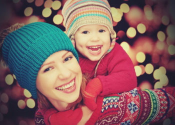 Gwiazdkowe marzenia dawniej i dziś – SMYK prezentuje wyniki badania podobieństw i różnic w przeżywaniu świąt przez rodziców i ich dzieci