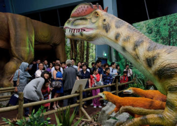 Ostatnia szansa na spotkanie z „Dinozaurami na żywo” w Warszawie! Pradawne gady ruszają w Polskę, kolejny przystanek to Śląsk