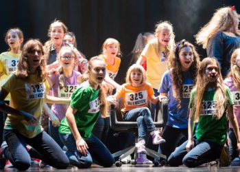 Musical „Drzwi” przygotowany przez młodzież dla dzieci i młodzieży