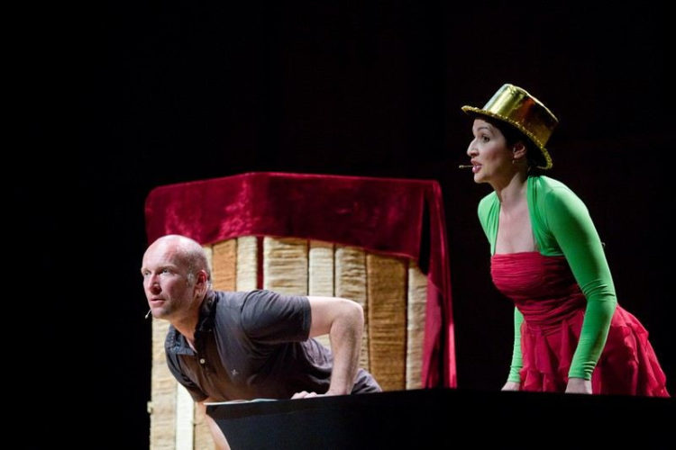 Podróż z Pchłą Szachrajką przedstawienie teatralne dla dzieci w reżyserii Anny Seniuk