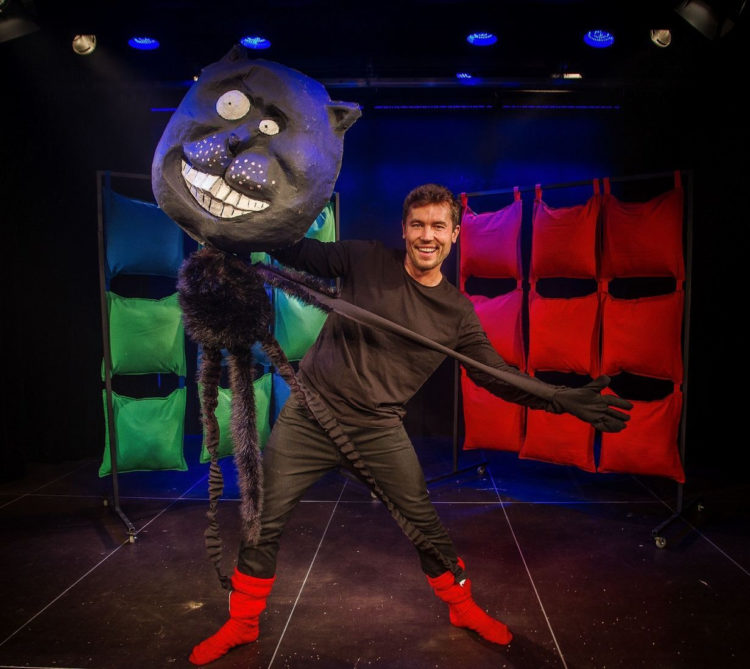 Zatańcz z kotem w butach! – bezpłatny spektakl teatralny