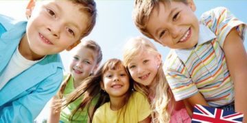 Łazarski zaprasza dzieci na wakacyjny kurs językowy