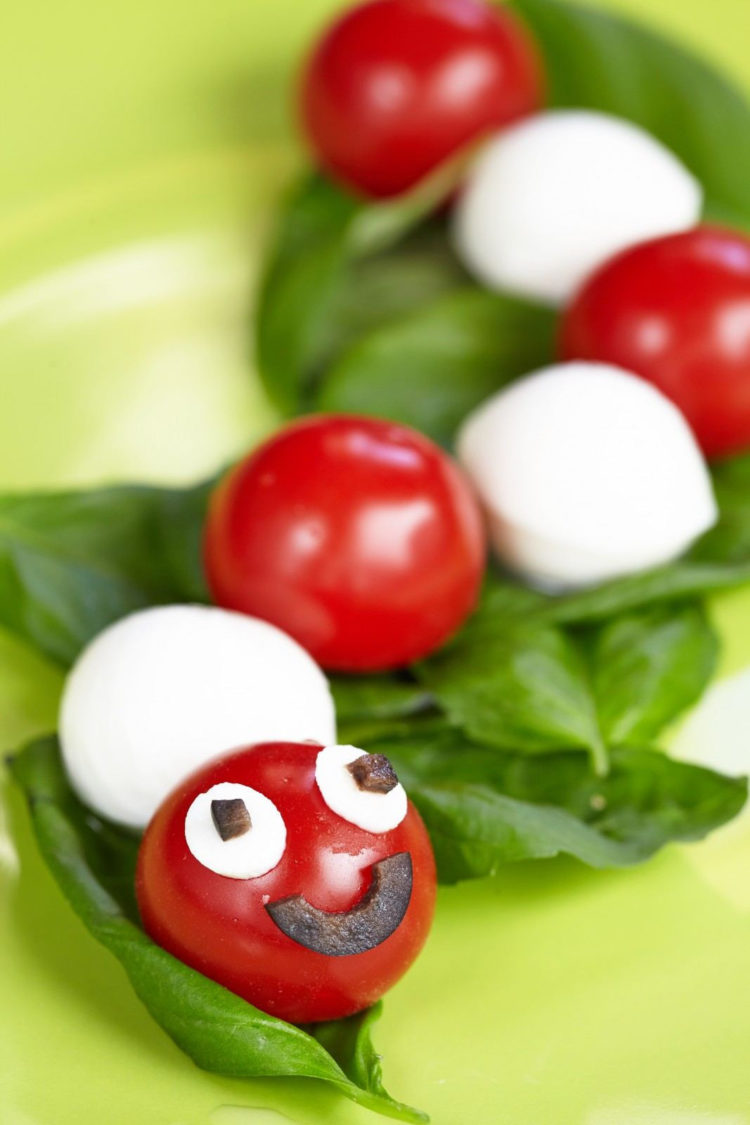 Dr Katarzyna Stoś, prof. nadzw. IŻŻ o roli pomidorów i ich przetworów w diecie  i pięciu powodach, dla których warto sięgać po zupę pomidorową