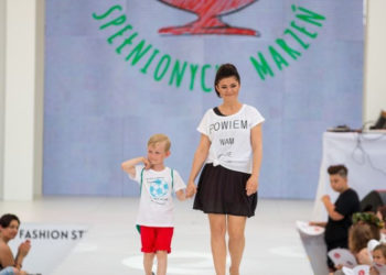 Charytatywny pokaz Warsaw Fashion Street