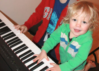 Wakacyjne kursy gry na pianinie – Muzyczna Przystań