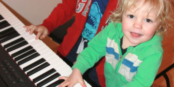 Wakacyjne kursy gry na pianinie – Muzyczna Przystań