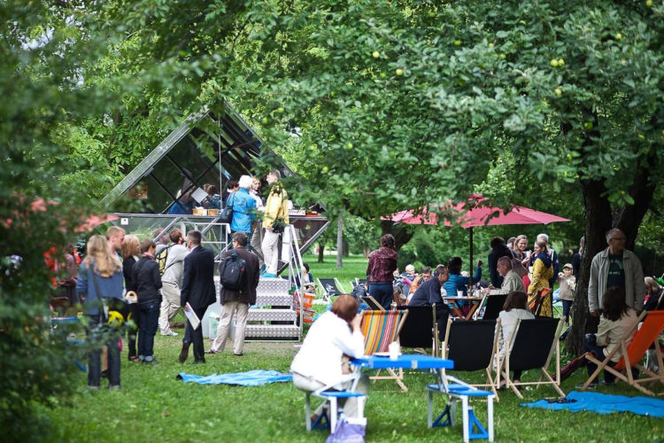Piknik na Bródnie. Spacer z przewodnikiem i warsztaty dla dzieci