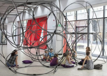 Po co dzieciom artyści? Yona Friedman i Superstruktury