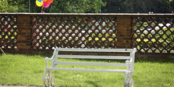 Parkowanie z książką w parku wilanowskim