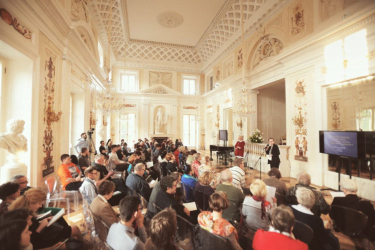 Bliskie spotkania z historią i literaturą – wykłady w Pałacu na Wyspie