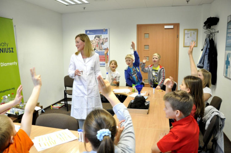 EKSPERYMENTY NAUKOWE DLA DZIECI NA URSYNOWIE