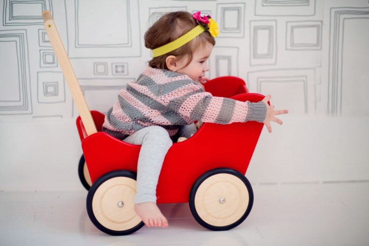Drewniany wózek Tola