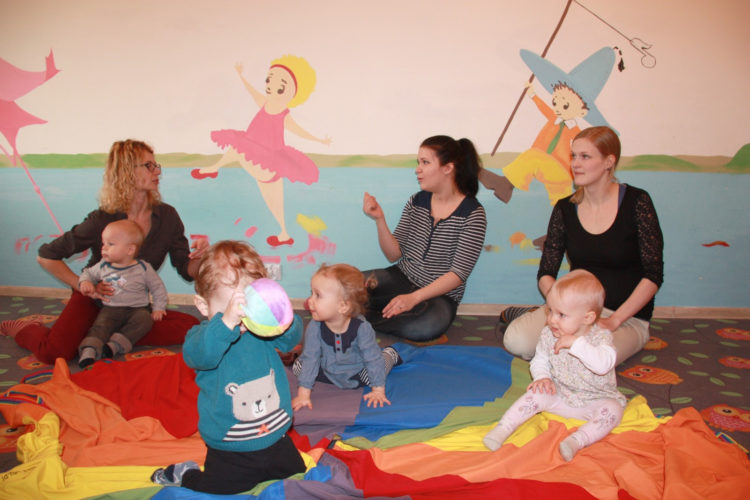 ZAJĘCIA SENSORYCZNE „ŚLIMAKI”