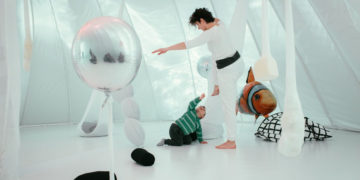 MaMoMi – niezwykła instalacja performatywna dla najmłodszych i ich opiekunów w Nowym Teatrze