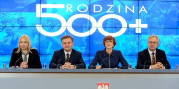 Ministerstwo Cyfryzacji zapowiada rewolucję w składaniu wniosków o 500+. Od 1 sierpnia uproszczony formularz będzie dostępny poprzez m.in. witrynę PUE-ZUS i obywatel.gov.pl