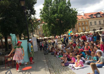 Letni, lipcowy, teatralny weekend w Warszawie.  Teatr uliczny dla każdego widza!