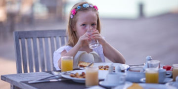 Jak chronić dzieci przed odwodnieniem?