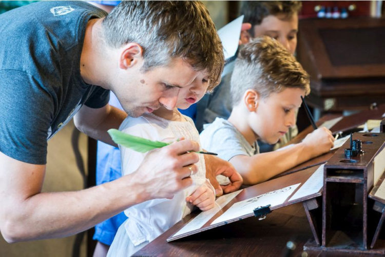 WARSZTATY KALIGRAFII W WILANOWIE cykl dla rodzin