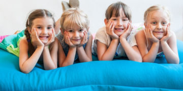 „Dziecięcy savoir-vivre, czyli nauka dobrych manier dla najmłodszych” – CIUCHCIA PUCH PUCH RADZI