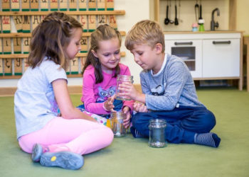 „Dziecko zaradne ekonomicznie, czyli jak nauczyć malucha racjonalnego zarządzania zasobami finansowymi” – CIUCHCIA PUCH PUCH RADZI