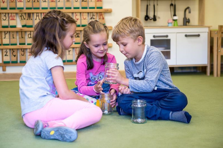 „Dziecko zaradne ekonomicznie, czyli jak nauczyć malucha racjonalnego zarządzania zasobami finansowymi” – CIUCHCIA PUCH PUCH RADZI