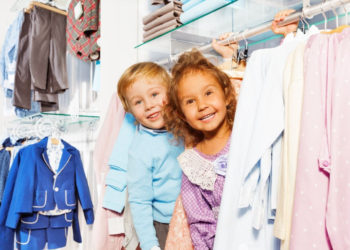 UOKiK: prawie 40 proc. ubranek dziecięcych niebezpieczna dla maluchów