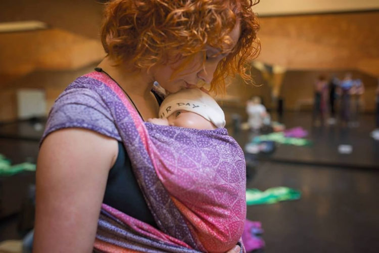 Podstawy chustonoszenia – spotkanie dla rodziców, opiekunów i innych zainteresowanych chustonoszeniem