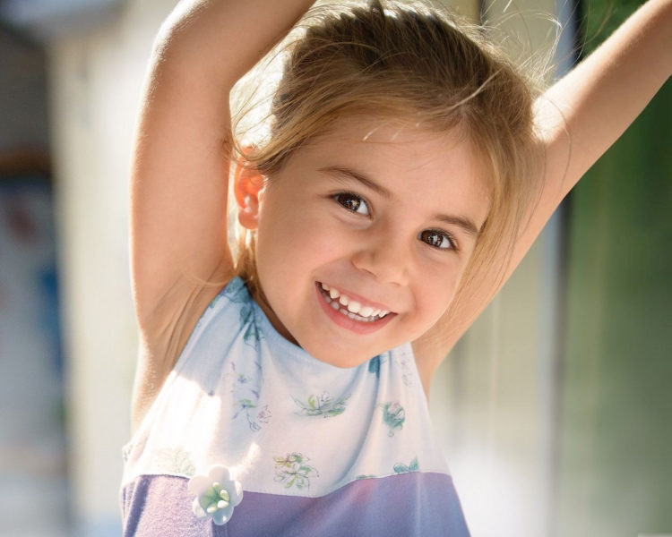 Jak przygotować dziecko do dbania o zęby podczas wakacyjnych wyjazdów bez rodziców?