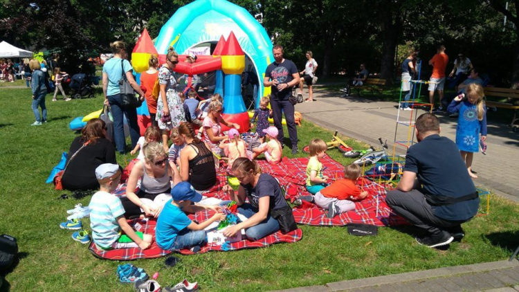 Gra miejska z Piotrusiem Panem! Aktywna Rodzina – Kapitan Warszawa zaprasza do Świata bajek!