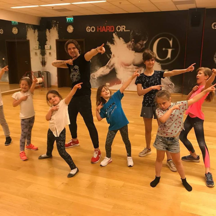 Nowe zajęcia dla dzieci w kawiarni Hopsaska – AKADEMIA ARTE