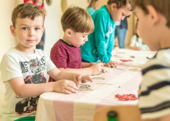 „Dziecko zaradne ekonomicznie, czyli jak nauczyć malucha racjonalnego zarządzania zasobami finansowymi” – CIUCHCIA PUCH PUCH RADZI