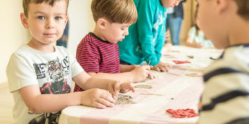 „Dziecko zaradne ekonomicznie, czyli jak nauczyć malucha racjonalnego zarządzania zasobami finansowymi” – CIUCHCIA PUCH PUCH RADZI