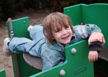 Kombinezony DUCKSDAY radość zabawy podczas jesiennych spacerów