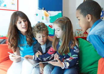 Spiral Learning – jak efektywnie uczyć dzieci. Wywiad z Helen Doron