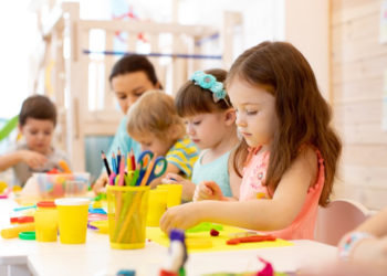 WAKACYJNA AKADEMIA TWÓRCZEJ ZABAWY – półkolonie w Pracowni ETAPY 15-19 lipiec