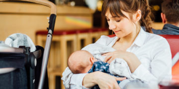 Karmienie piersią w miejscach publicznych- materiał Aliny Jedlińskiej, ambasadorki kampanii  „Położna na medal”