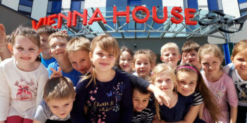 Promowanie zrównoważonego rozwoju w Vienna House w Dzień Dziecka