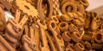 ROZDAJĄ NARZĘDZIA Z CZEKOLADY!