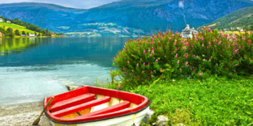 Urlop nad wodą – czy twój telefon to przeżyje?