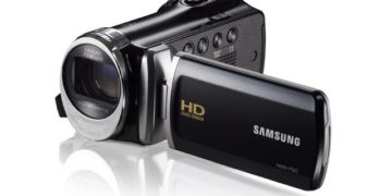 Majówka z rodzinną kamerą Samsung HMX-F90