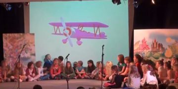 Przyjdź z rodziną na Dzień Języków Dziecka do Teatru Syrena