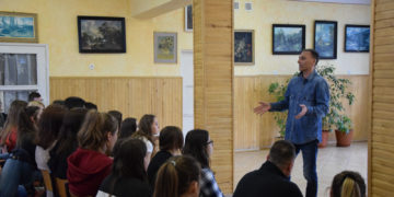 Alarmujący problem bólu pleców wśród młodzieży szkolnej.