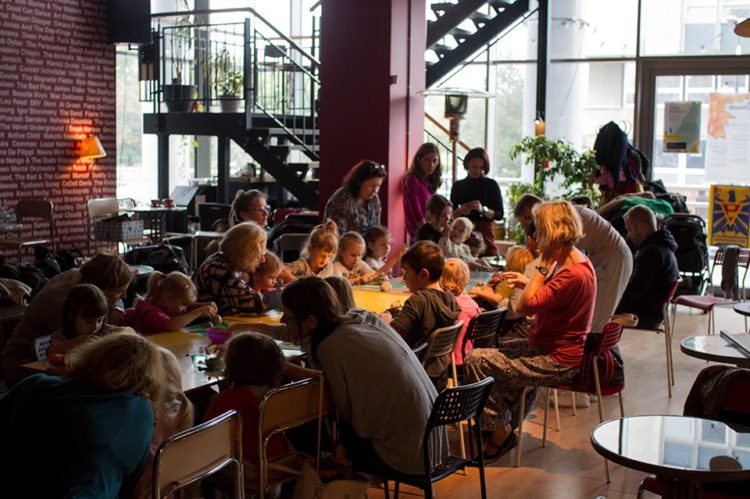 Druk artystyczny – warsztaty plastyczne dla dzieci w Pardon, To Tu / Sb. 05.10.2019