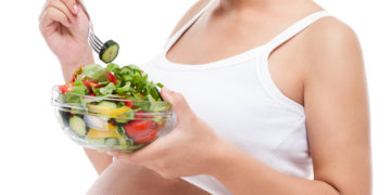 Poznaj jedne z najpopularniejszych faktów i mitów na temat prawidłowego odżywiania podczas ciąży.