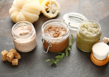 Zalety domowego peelingu cukrowego