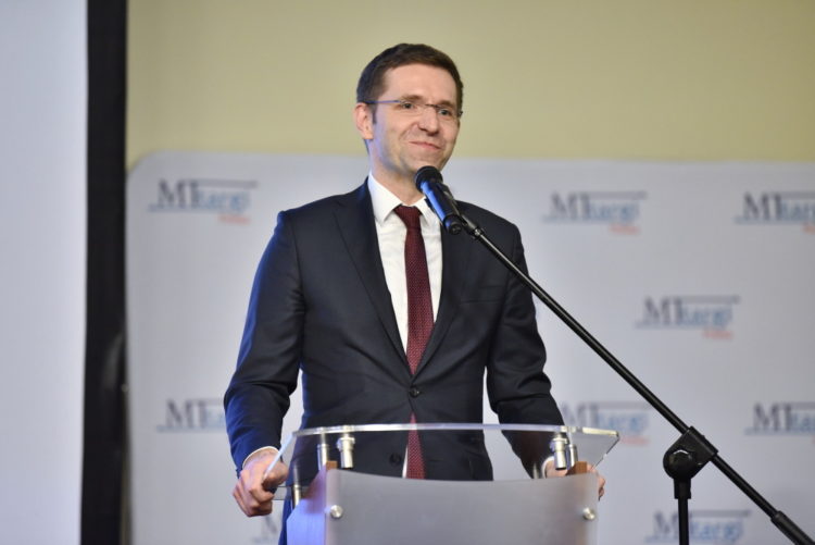 Nowe połączenia LOT do Rijeki i Tirany